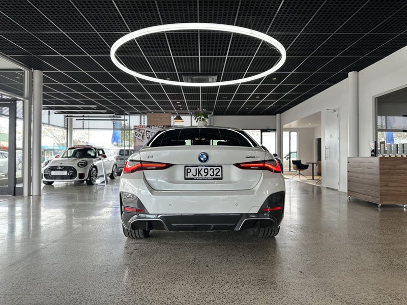 2022 BMW i4 eDrive40 M Sport image 5