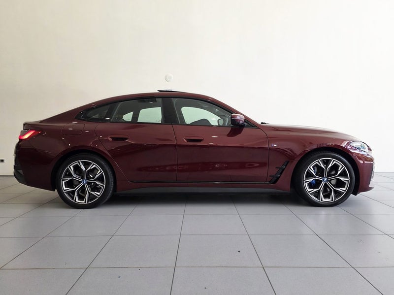 2022 BMW i4 eDrive40 Sport image 3