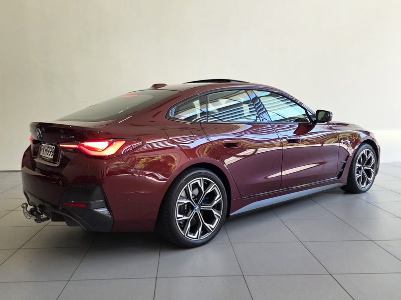2022 BMW i4 eDrive40 Sport image 4