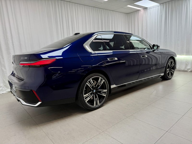 2022 BMW i7 i7 xDrive60 image 3