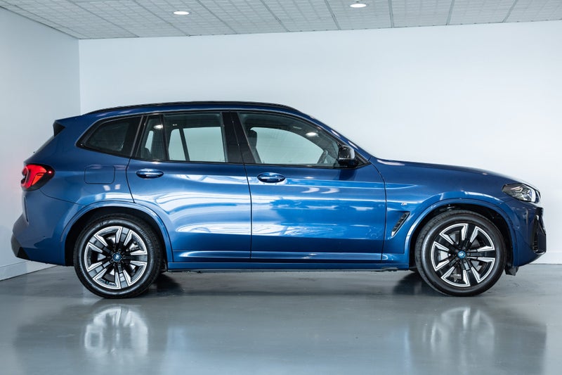 2022 BMW iX3 M Sport Inspiring image 4