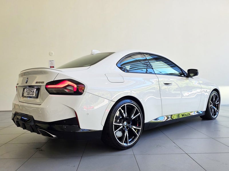 2022 BMW M240i xDrive MPA image 4