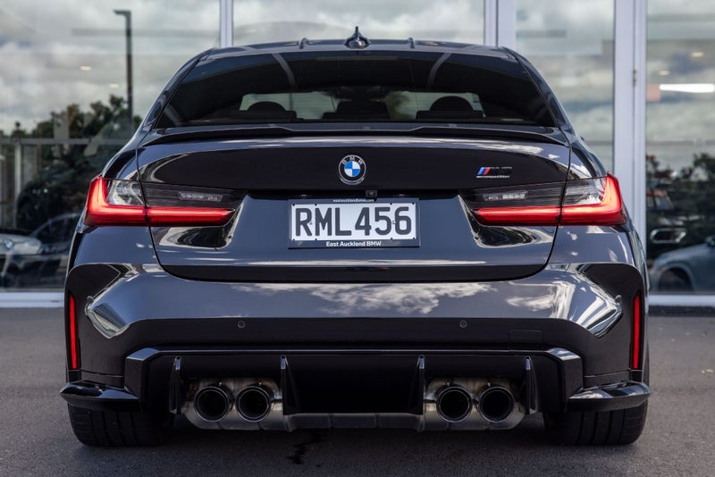 2022 BMW M3 Competition xDrive image 3
