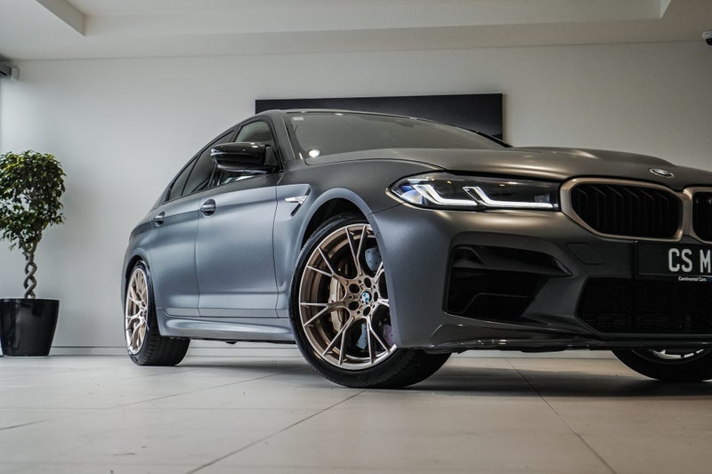 2022 BMW M5 CS image 2