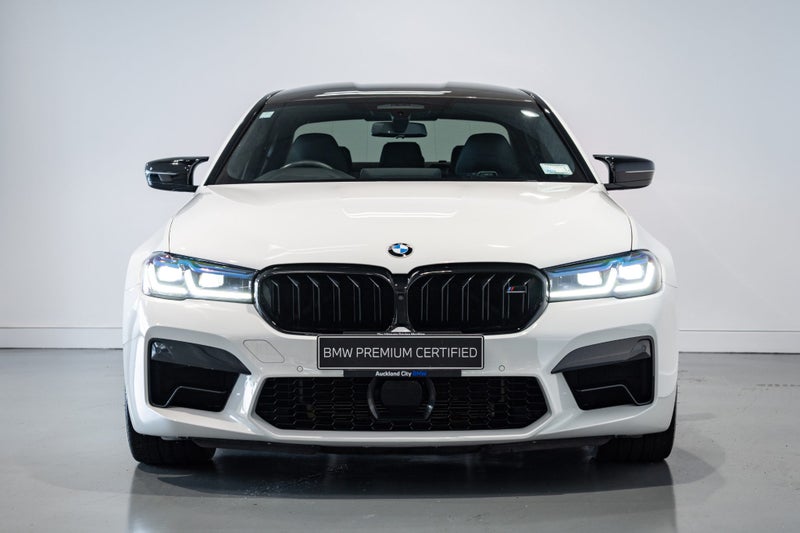 2022 BMW M5 xDrive Sedan Competition image 3