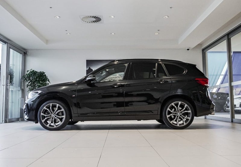 2022 BMW X1 sDrive20i M Sport image 3
