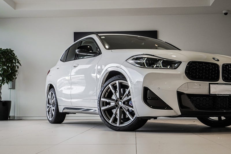 2022 BMW X2 M35i M Performance image 2