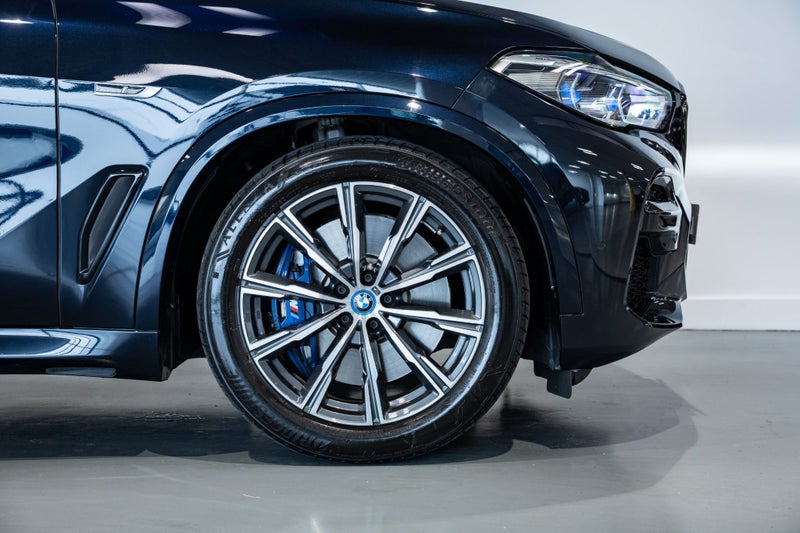 2022 BMW X5 xDrive45e iPerformance M Sport image 5
