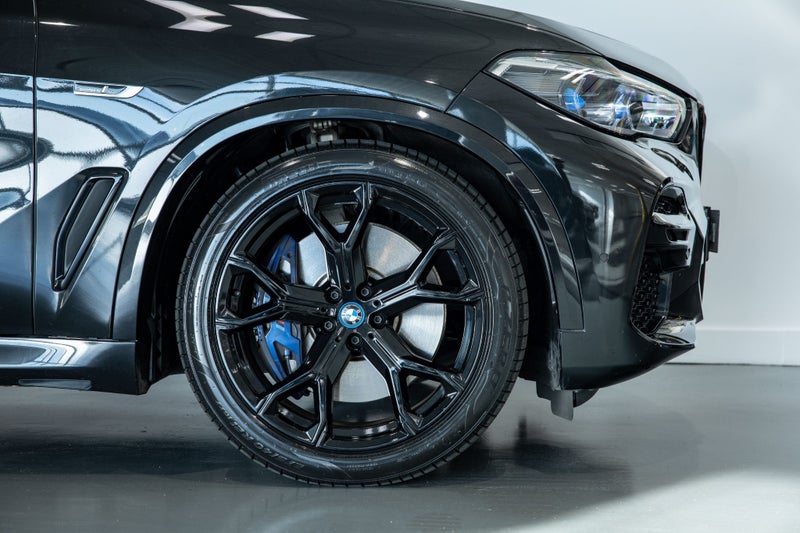 2022 BMW X5 xDrive45e iPerformance M Sport image 5
