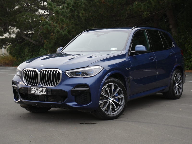 2022 BMW X5 xDrive45e iPerformance M Sport image 3