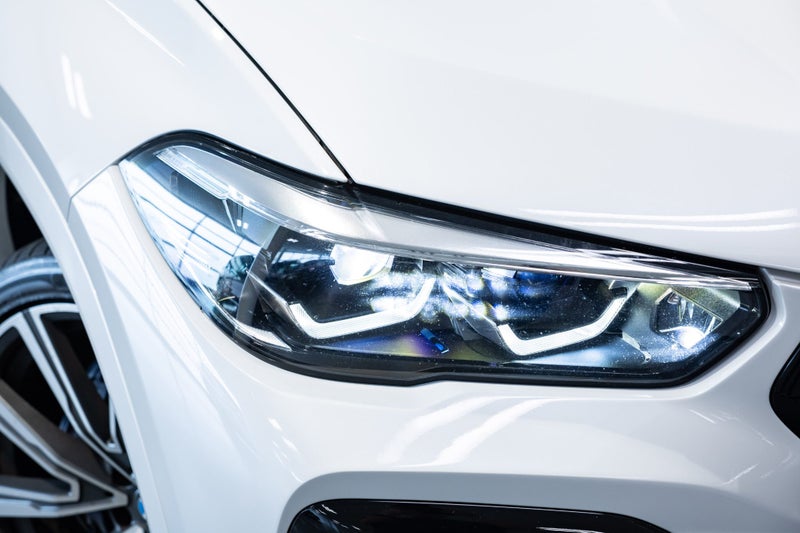 2022 BMW X6 xDrive30d M Sport + Comfort image 2