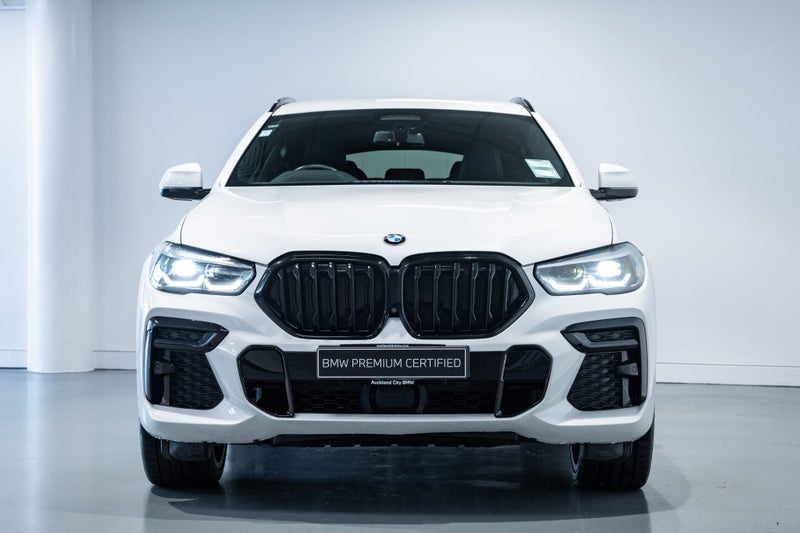 2022 BMW X6 xDrive30d M Sport + Comfort image 3