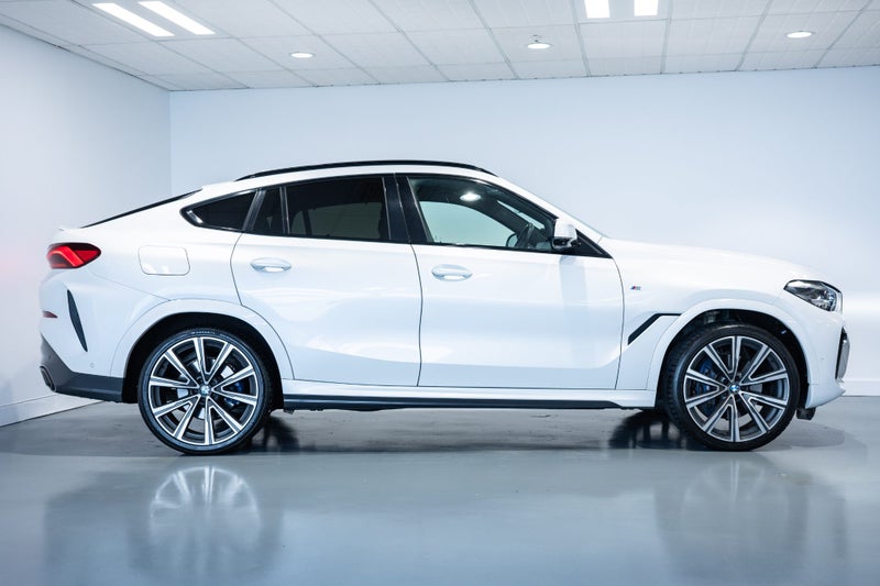 2022 BMW X6 xDrive30d M Sport + Comfort image 4