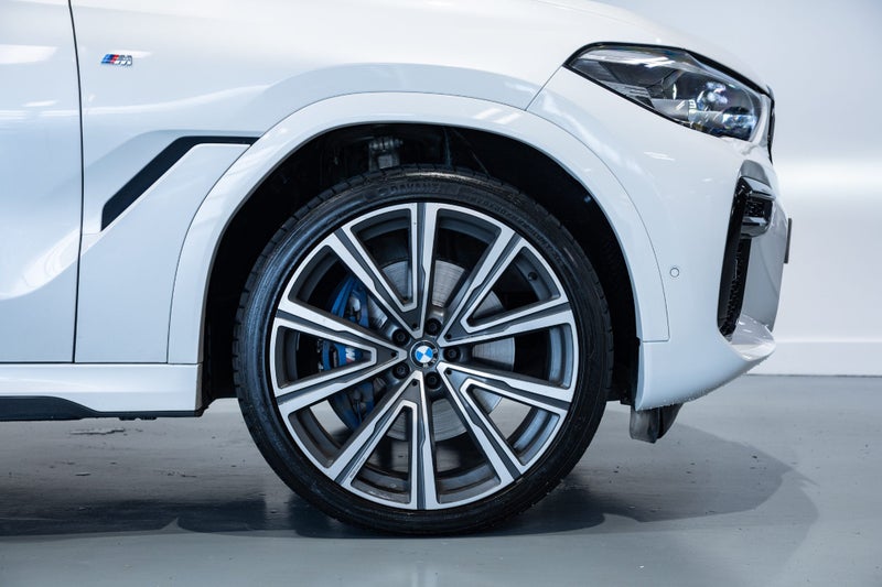 2022 BMW X6 xDrive30d M Sport + Comfort image 5