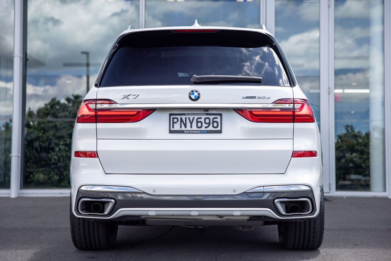 2022 BMW X7 xDrive30d image 3