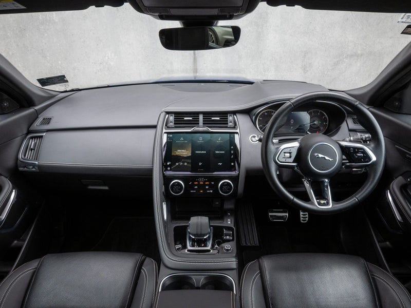 2022 Jaguar E-PACE P250 R-DYNAMIC SE 2.0 image 5