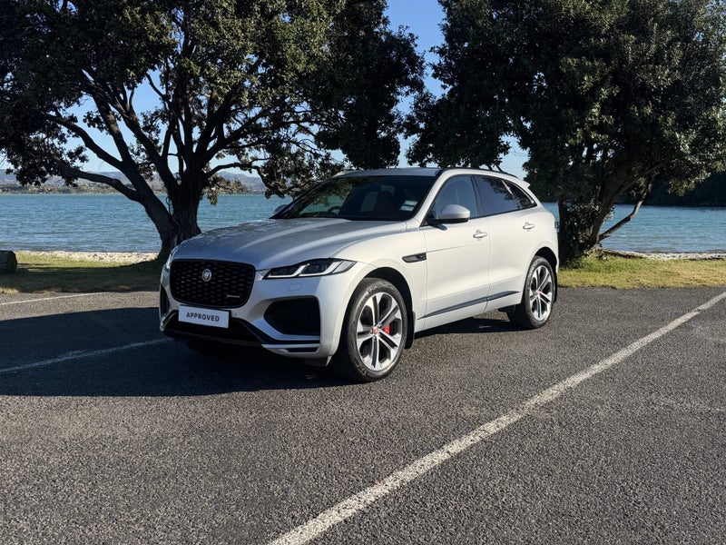 2022 Jaguar F-PACE D300 R-DYNAMIC HSE image 2