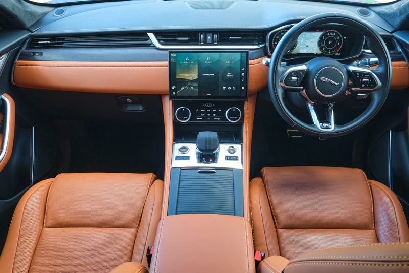 2022 Jaguar F-PACE P400 R-Dynamic HSE image 5