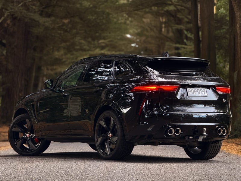2022 Jaguar F-PACE SVR image 2