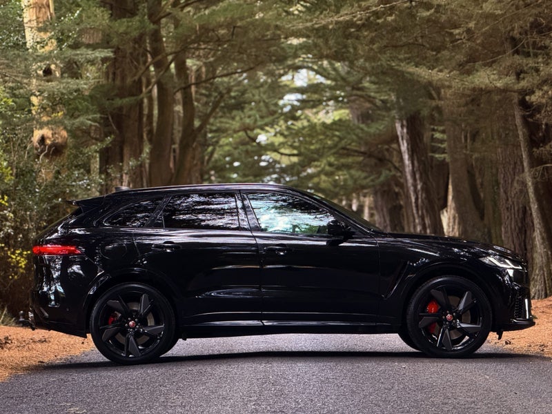 2022 Jaguar F-PACE SVR image 3