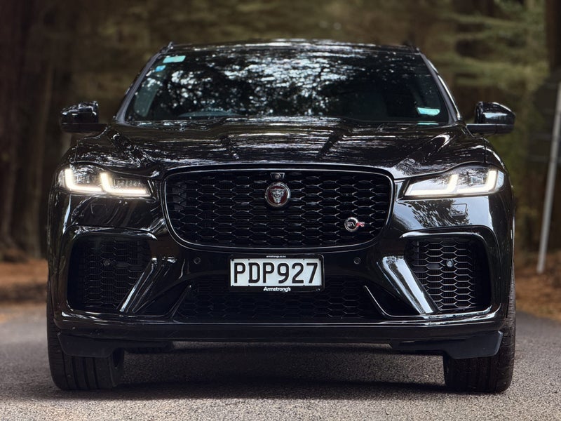 2022 Jaguar F-PACE SVR image 5