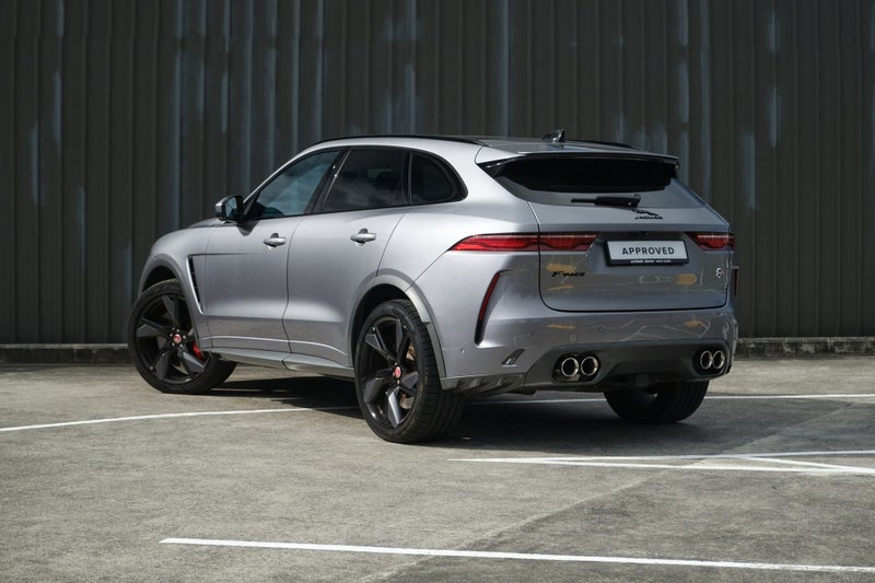 2022 Jaguar F-PACE SVR image 2