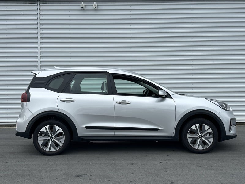 2022 Kia Niro Plus EV Light 427 image 3