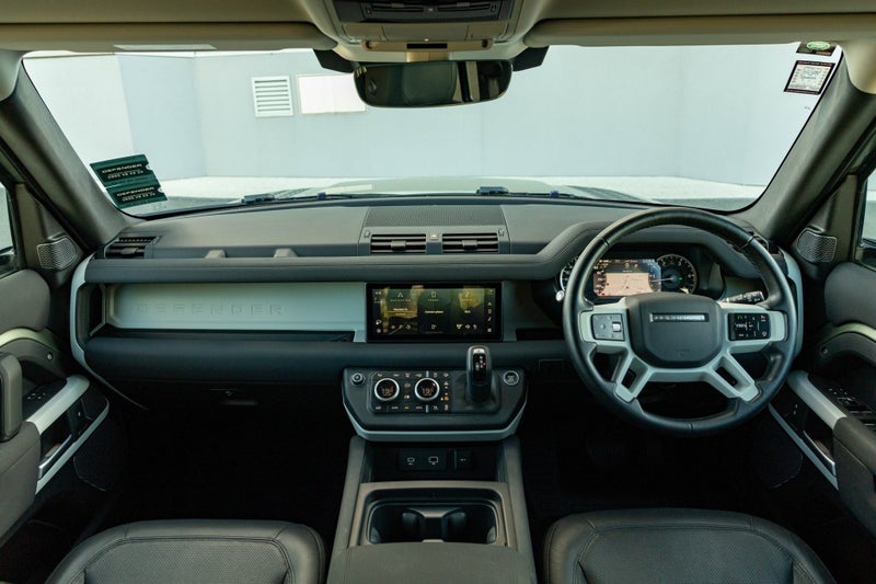 2022 Land Rover Defender 110 D240 SE image 4