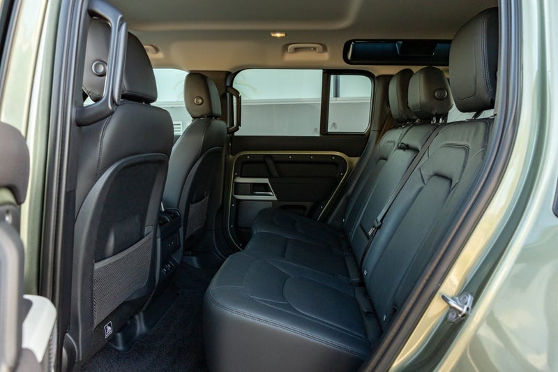 2022 Land Rover Defender 110 D240 SE image 5