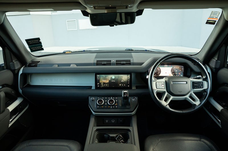 2022 Land Rover Defender 110 D240 SE image 4
