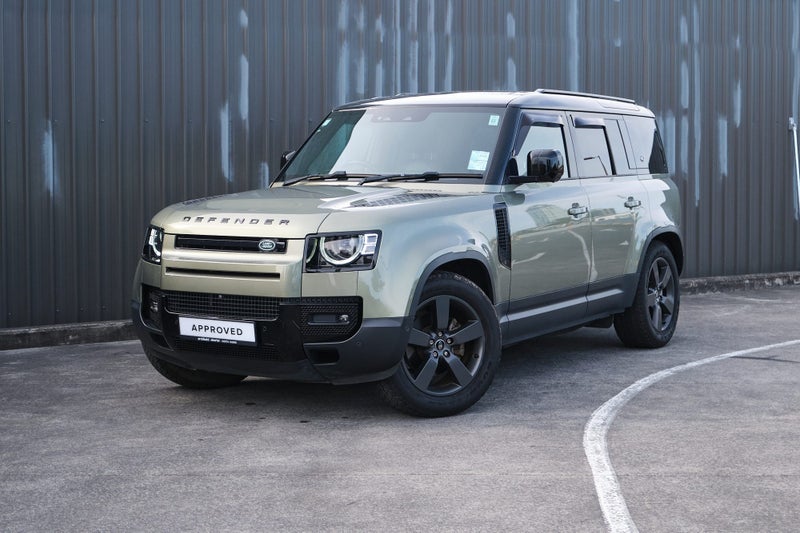 2022 Land Rover Defender 110 D240 SE image 2