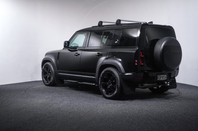 2022 Land Rover Defender 110 D300 SE, 221KW, 4W... image 2