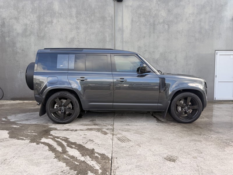 2022 Land Rover Defender 110 D300 Se 3.0Dt image 4