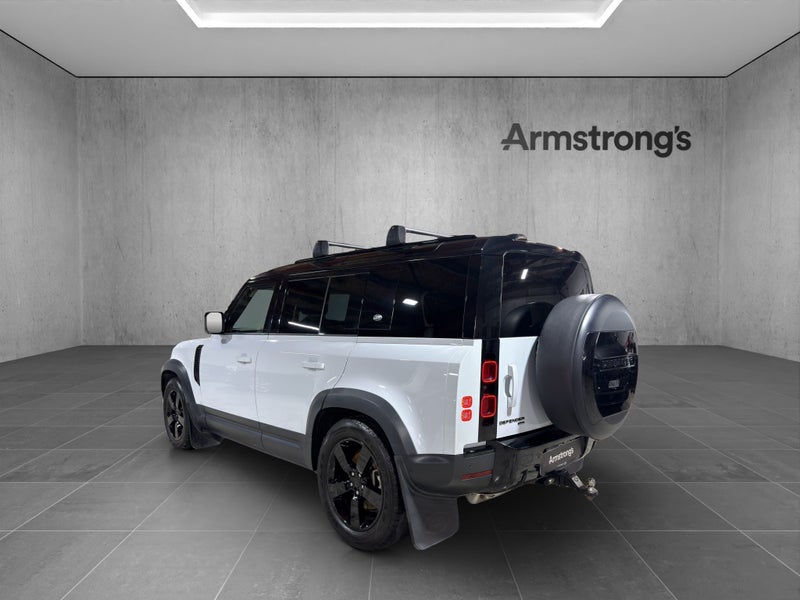 2022 Land Rover Defender 110 D300 SE 3.0DT image 3