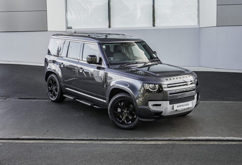 2022 Land Rover Defender 110 P400 SE image 1