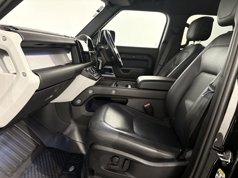 2022 Land Rover Defender 110 P400e HSE, PLUG IN... image 3