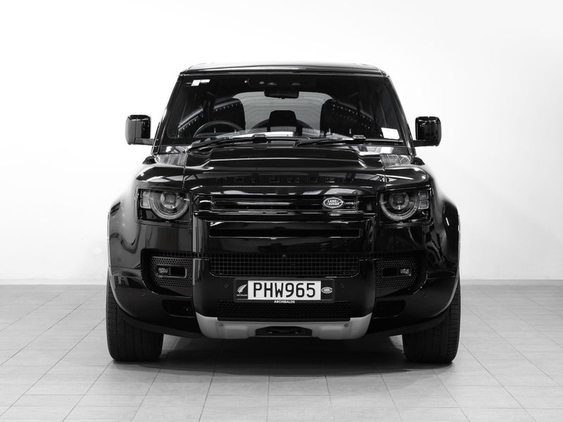 2022 Land Rover Defender 110 P525 Supercharged V8 image 2