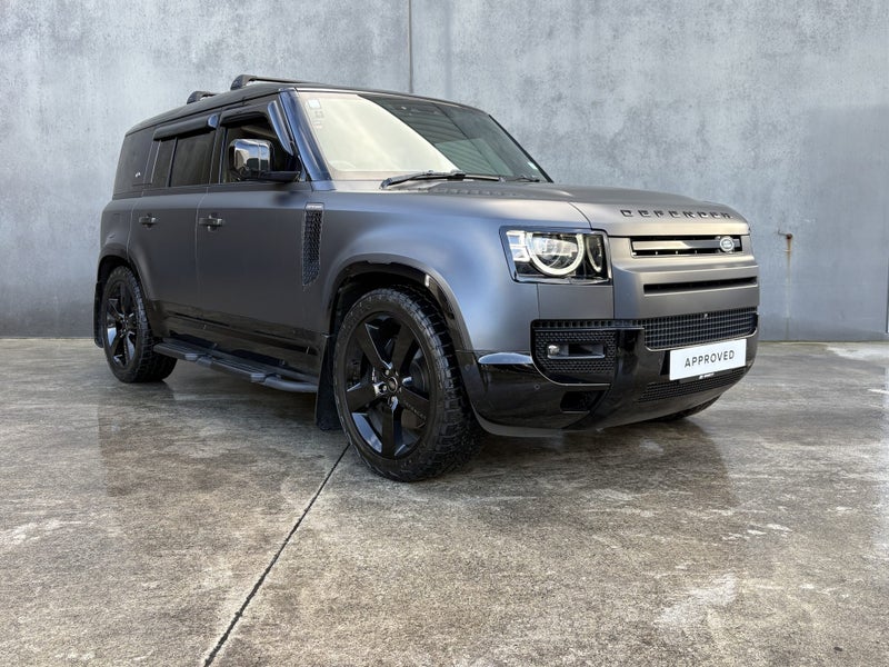 2022 Land Rover Defender 110 V8 image 1