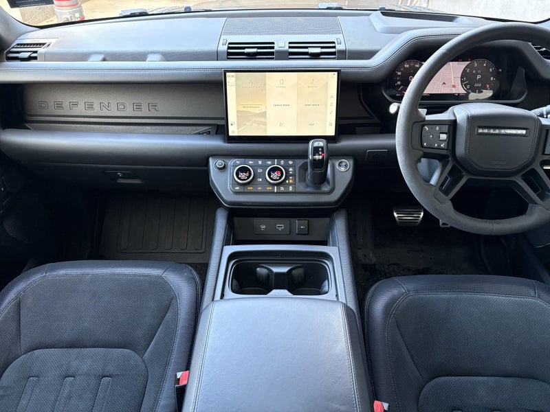 2022 Land Rover Defender 110 V8 image 4