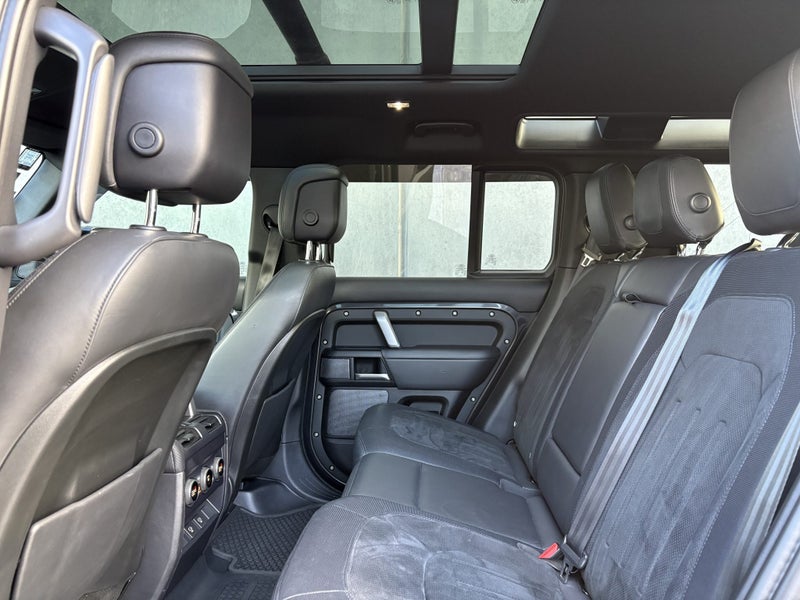 2022 Land Rover Defender 110 V8 image 5