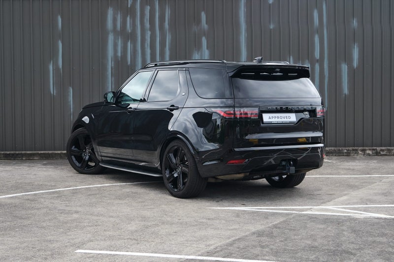 2022 Land Rover Discovery D300 R-Dynamic HSE image 3