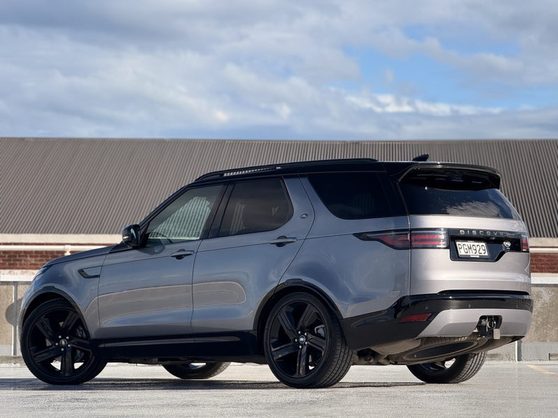 2022 Land Rover Discovery D300 R-Dynamic HSE image 2