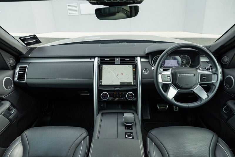 2022 Land Rover Discovery D300 R-Dynamic HSE image 4