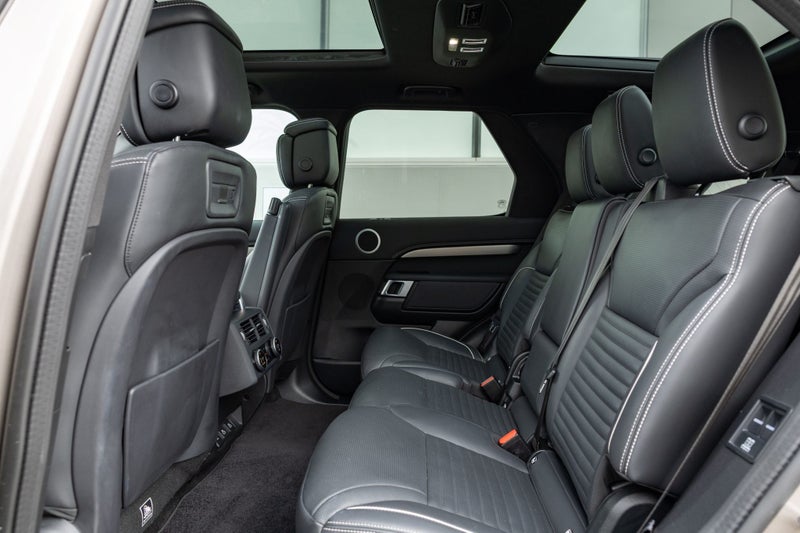 2022 Land Rover Discovery D300 R-Dynamic HSE image 5