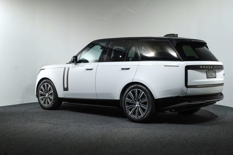 2022 Land Rover Range Rover D350 HSE sWB, 4WD,... image 2