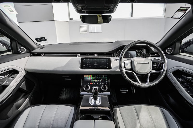 2022 Land Rover Range Rover Evoque P200 R-Dynam... image 4