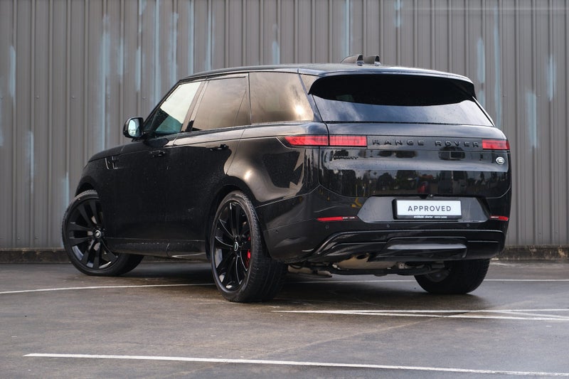 2022 Land Rover Range Rover Sport D350 HSE Dynamic image 2