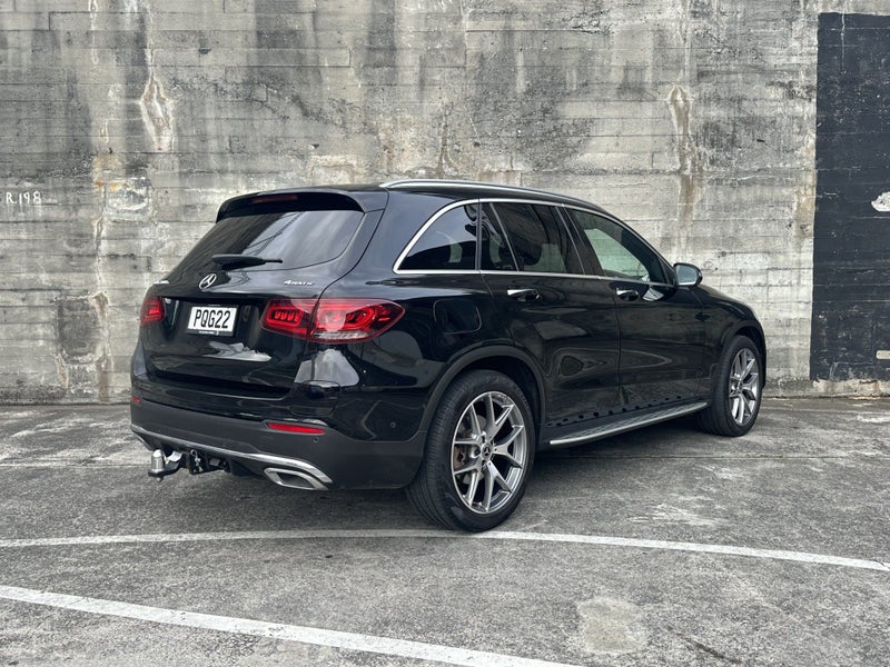 2022 Mercedes-Benz GLC 300 e 300 E PHEV/4WD/9AT image 3