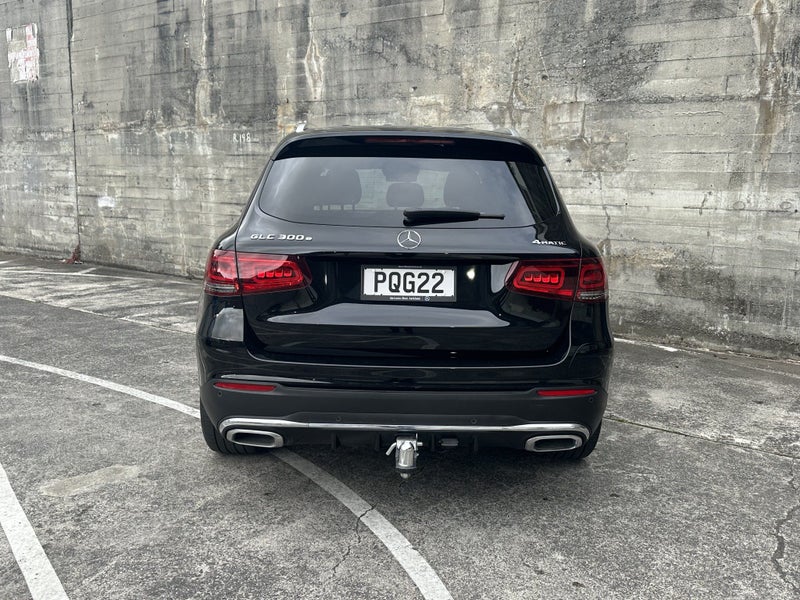 2022 Mercedes-Benz GLC 300 e 300 E PHEV/4WD/9AT image 4