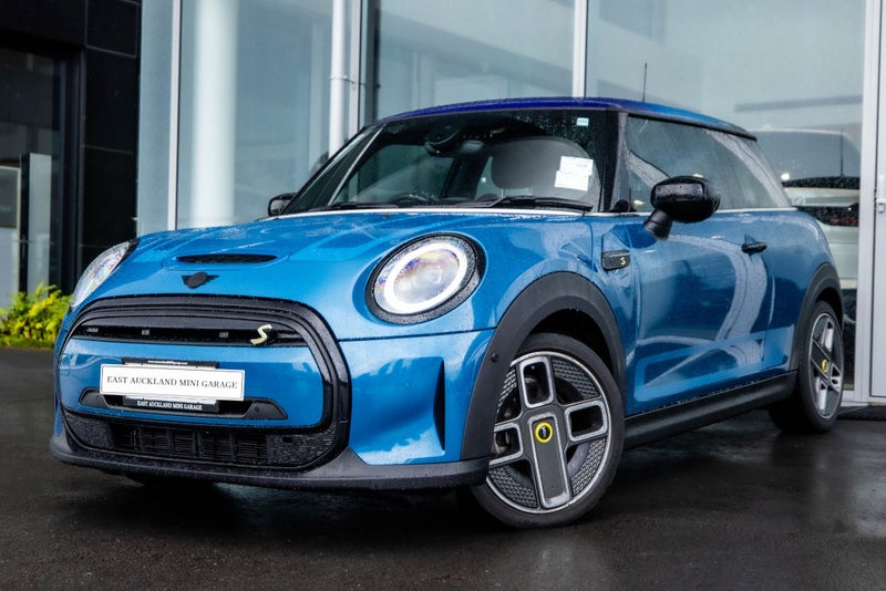 2022 MINI Cooper Full electric Electric Collect... image 1